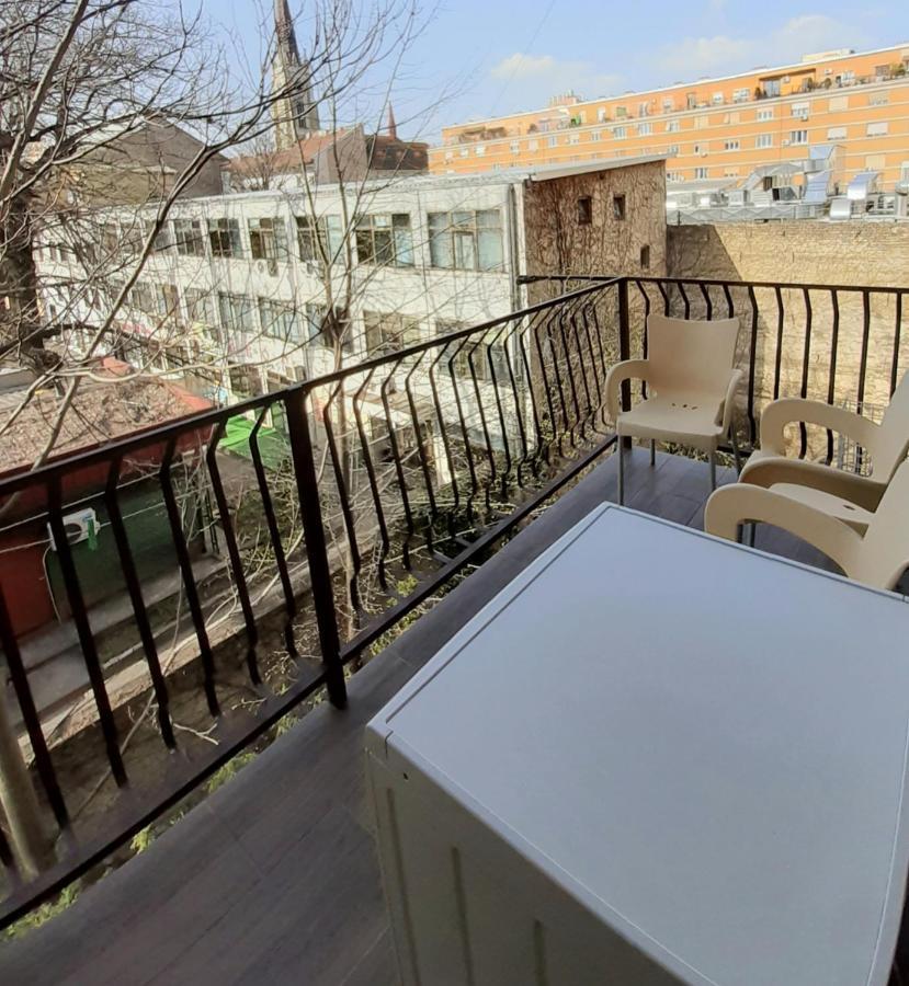 Downtown Apartment In Walk Zone With 3 Bedrooms And Garage ノヴィ・サド エクステリア 写真