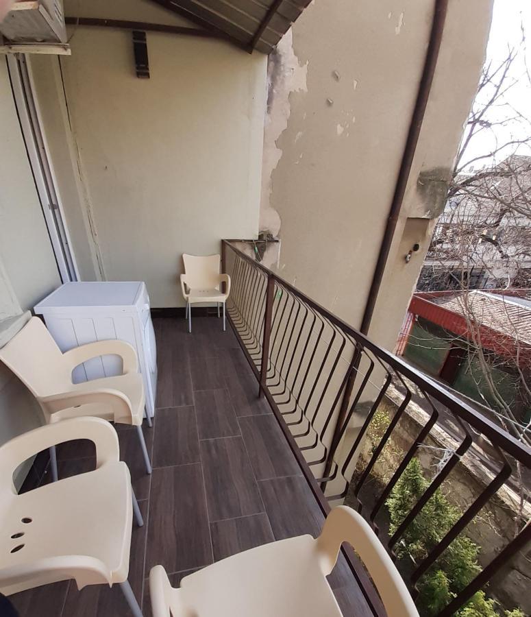 Downtown Apartment In Walk Zone With 3 Bedrooms And Garage ノヴィ・サド エクステリア 写真