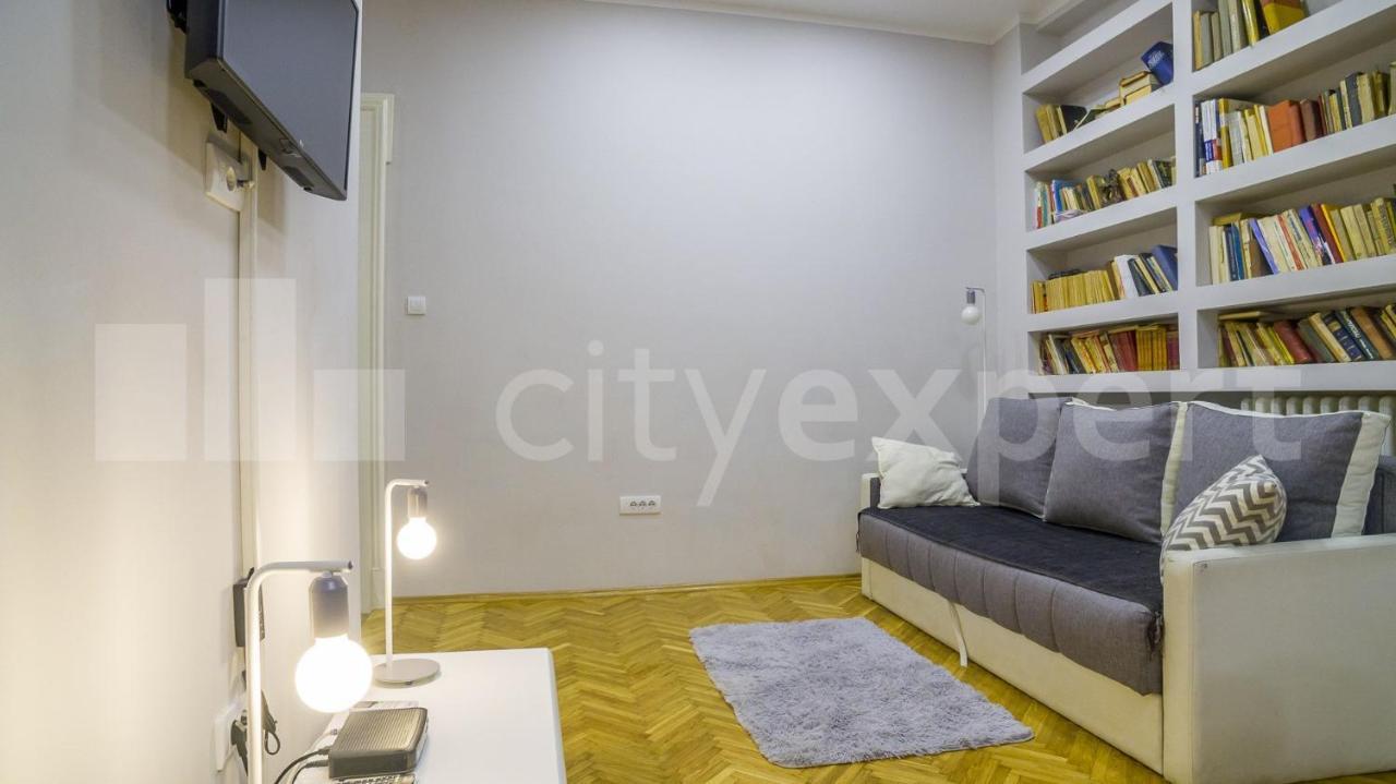 Downtown Apartment In Walk Zone With 3 Bedrooms And Garage ノヴィ・サド エクステリア 写真